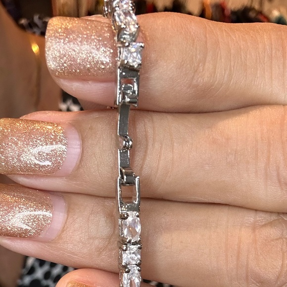 Swarovski Elements Crystals Sterling Silver Tennis Bracelet 4 mm New 7” - Picture 3 of 6